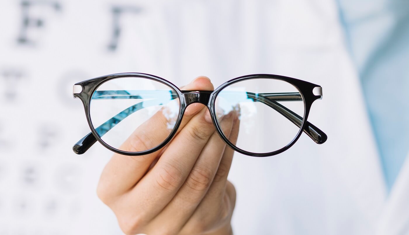 ¿Cómo cuidar y limpiar tus gafas? La guía definitiva [2020]